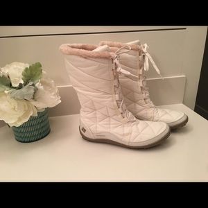 Columbia Woman’s Lined Waterproof Snow Boots